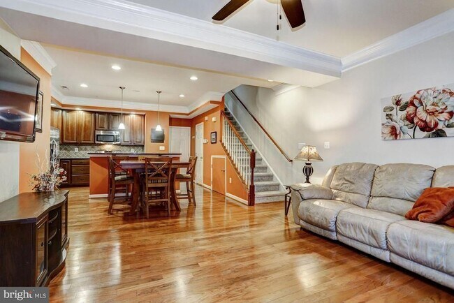 Photo - 7289 Elkridge Crossing Way