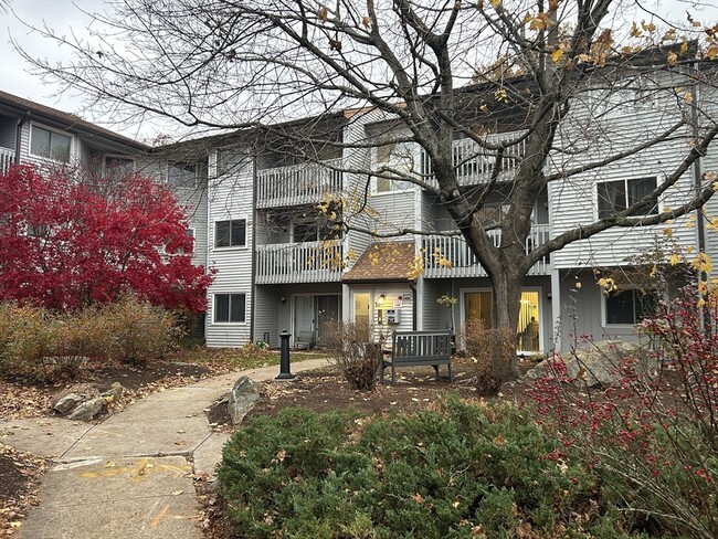 Building Photo - 1410 Franklin Crossing Rd Unit 1410