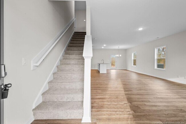 Photo - 276 Carr Ln
