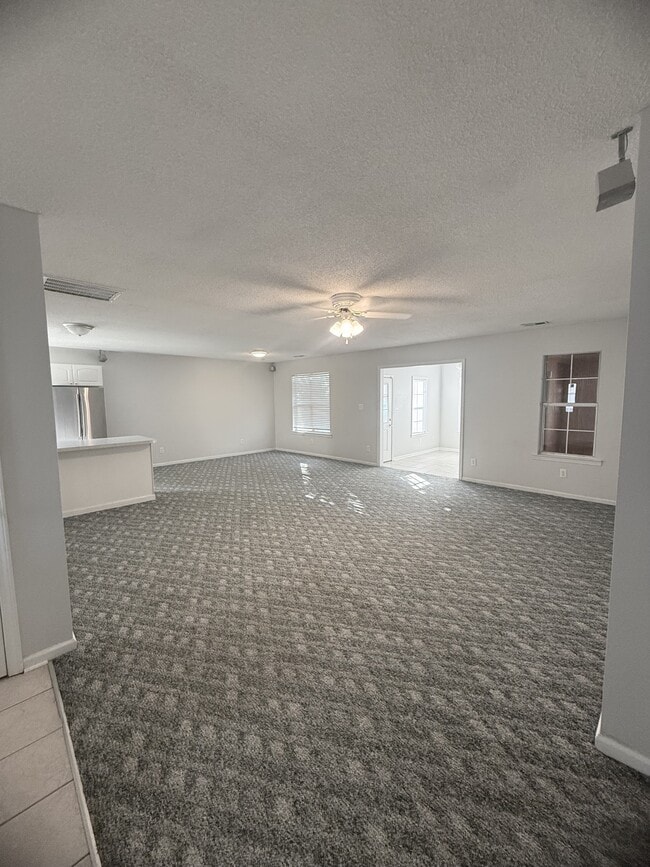 Photo - 1132 Lancelot Ln