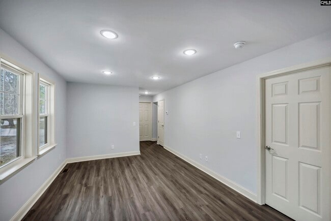 Photo - 152 Robin Rd