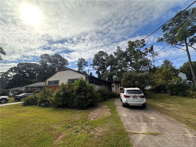 Building Photo - 1921 Manteo St Rental
