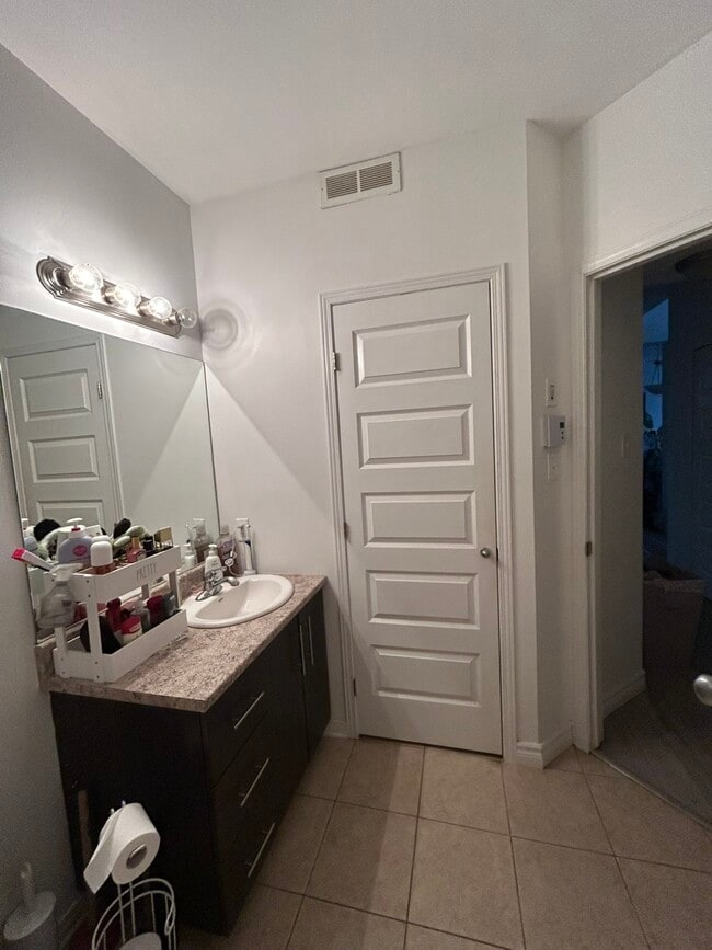 Photo - 98 Rue Lucien-Gendron Unit #2