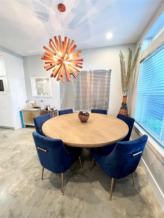 Photo - 612 E 29th St