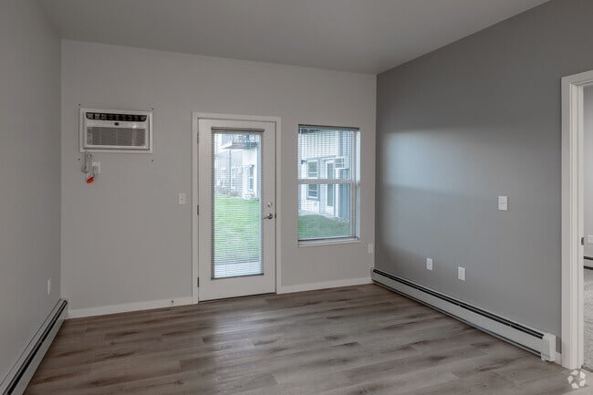 1BR, 1BA - 662SF - Living Room