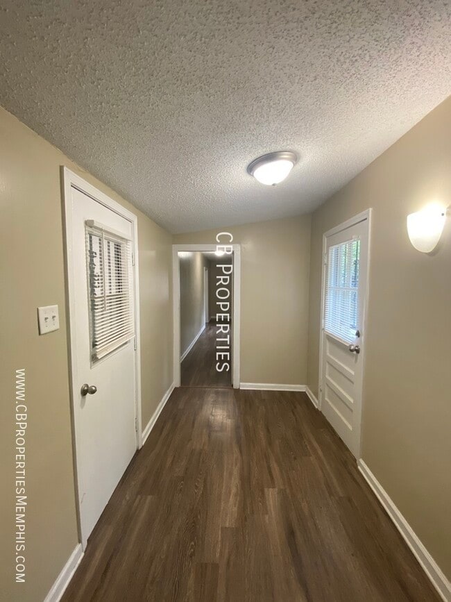 Photo - 3816 Maid Marian Ln