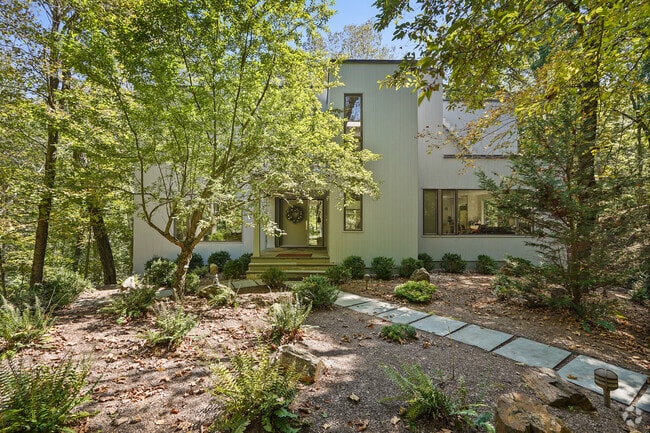 Building Photo - 15 Sarles Rd Rental