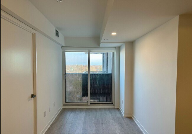 Photo - 480 Wilson Ave Unité 1