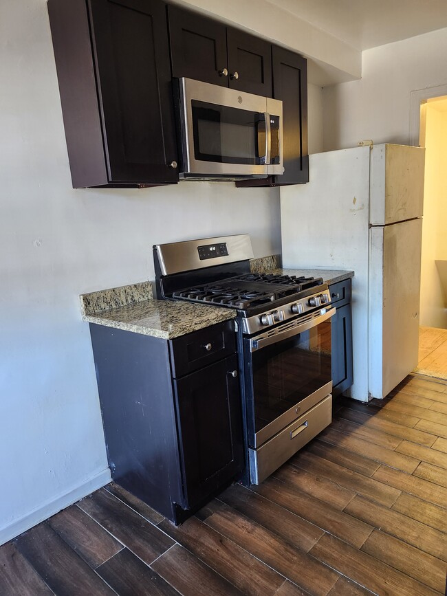 Kitchen - 21421 47th Ave Unit 2nd Fl