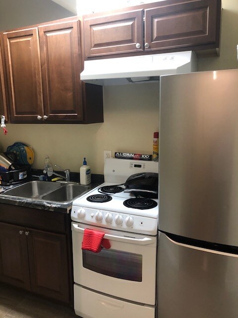 Photo - 1124 Main St W Unité 2