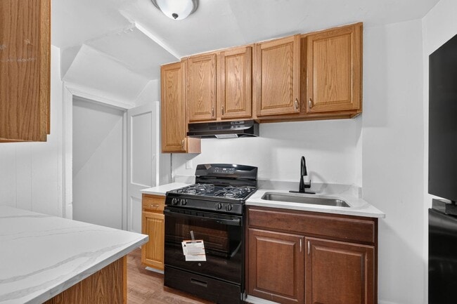 Photo - Large 4BR Row House with Basement