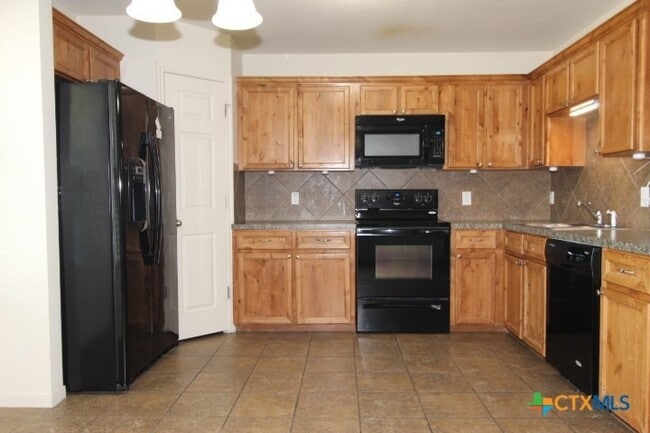 Photo - 2813 Settlement Rd