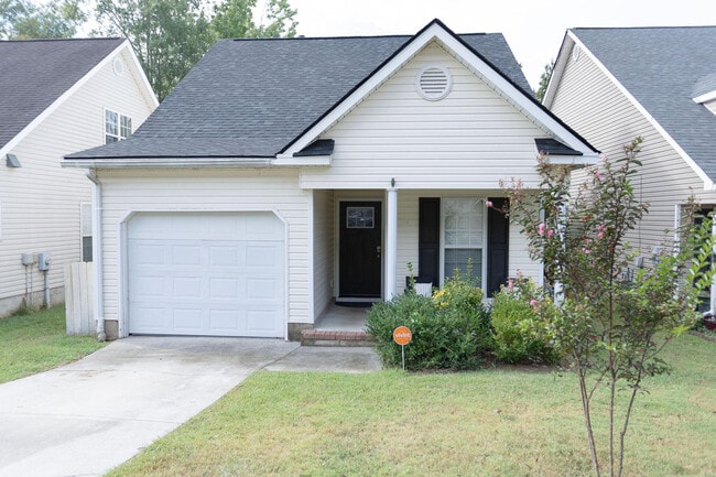 Building Photo - 2009 Shoreline Dr