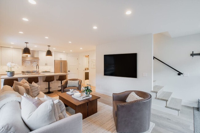 Photo - 800 E Hyman Ave Unidad ID1337534P