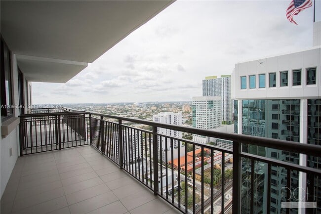 Photo - 999 SW 1st Ave Unidad 2915