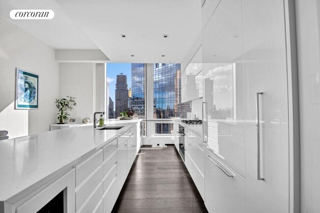 Photo - 172 Madison Ave