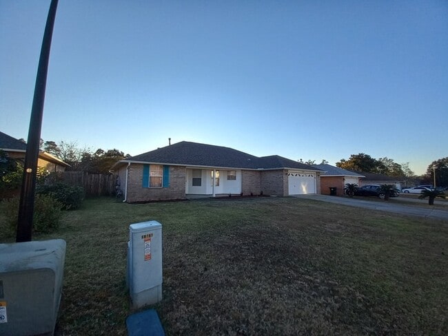 Photo - Large 3/2 Family Home that is Conveniently located off Blue Angel PKWY