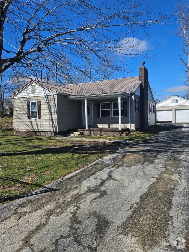 Building Photo - Three Bedroom Home In Corbin, KY