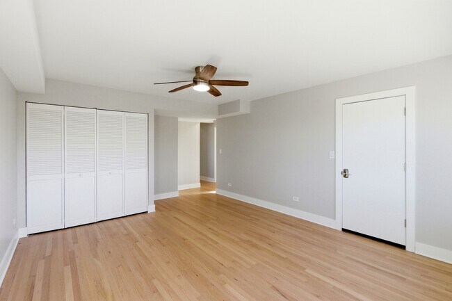 Photo - 1215 Balmoral Ave