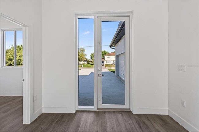 Photo - 511 Sweetwater Dr