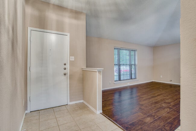 Photo - 3 Bedroom in Coppell - Large Trees and Fenced Yard