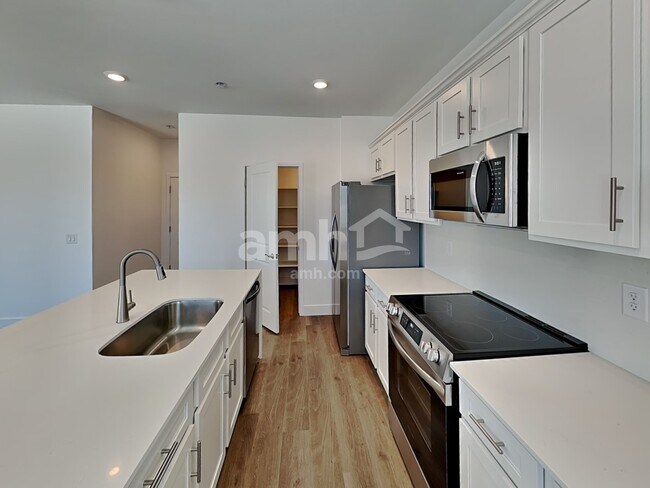 Photo - 9612 Harkes Dr