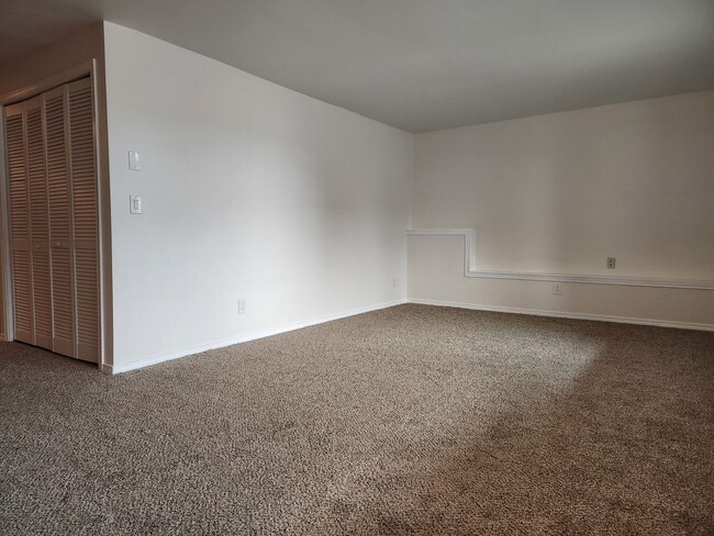 Photo - 9717 Danwood Ln NW Unidad Danwood 9717 - #2