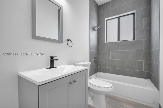 309 NW 7th St