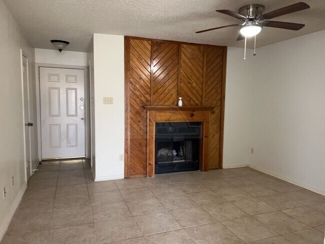 Photo - 206 Sorrell Dr