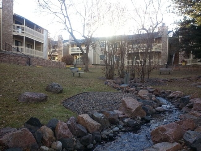 Newly renovated 1 Bed/1 Bath Condo near Lo... - Newly renovated 1 Bed/1 Bath Condo near Lo...