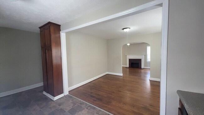 2004 40th St