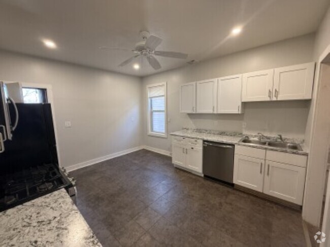 Building Photo - 10 Haverford St Unit 4 Rental