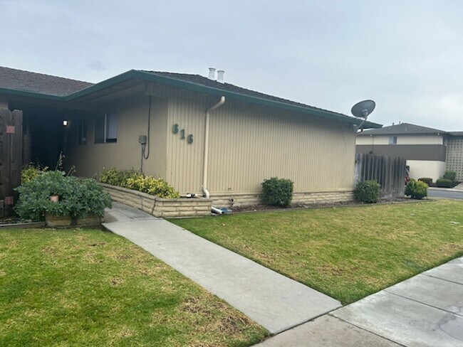 3BR/ 2BA IN SOUTH SALINAS - 3BR/ 2BA IN SOUTH SALINAS House