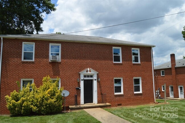 Building Photo - 102 Feimster St Rental