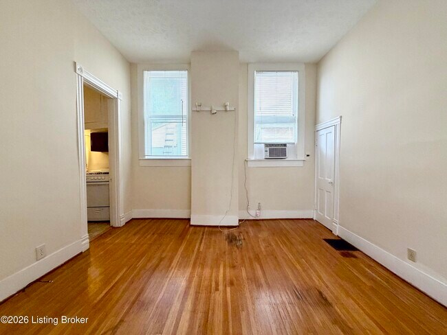 Photo - 1030 Everett Ave Unit 2