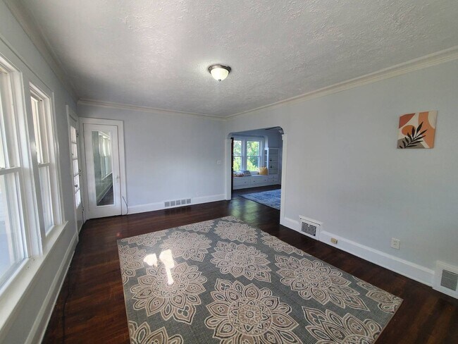 Photo - 15711 Grovewood Ave Unit 2