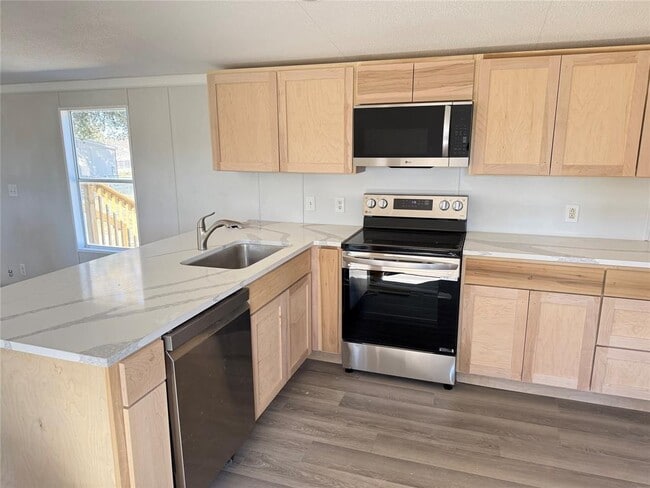 Photo - 954 Phillip Ln