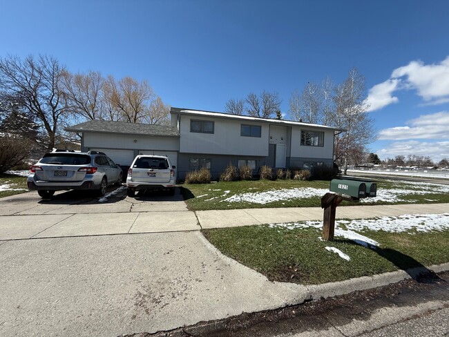 Building Photo - 1625 S Rouse Ave Rental
