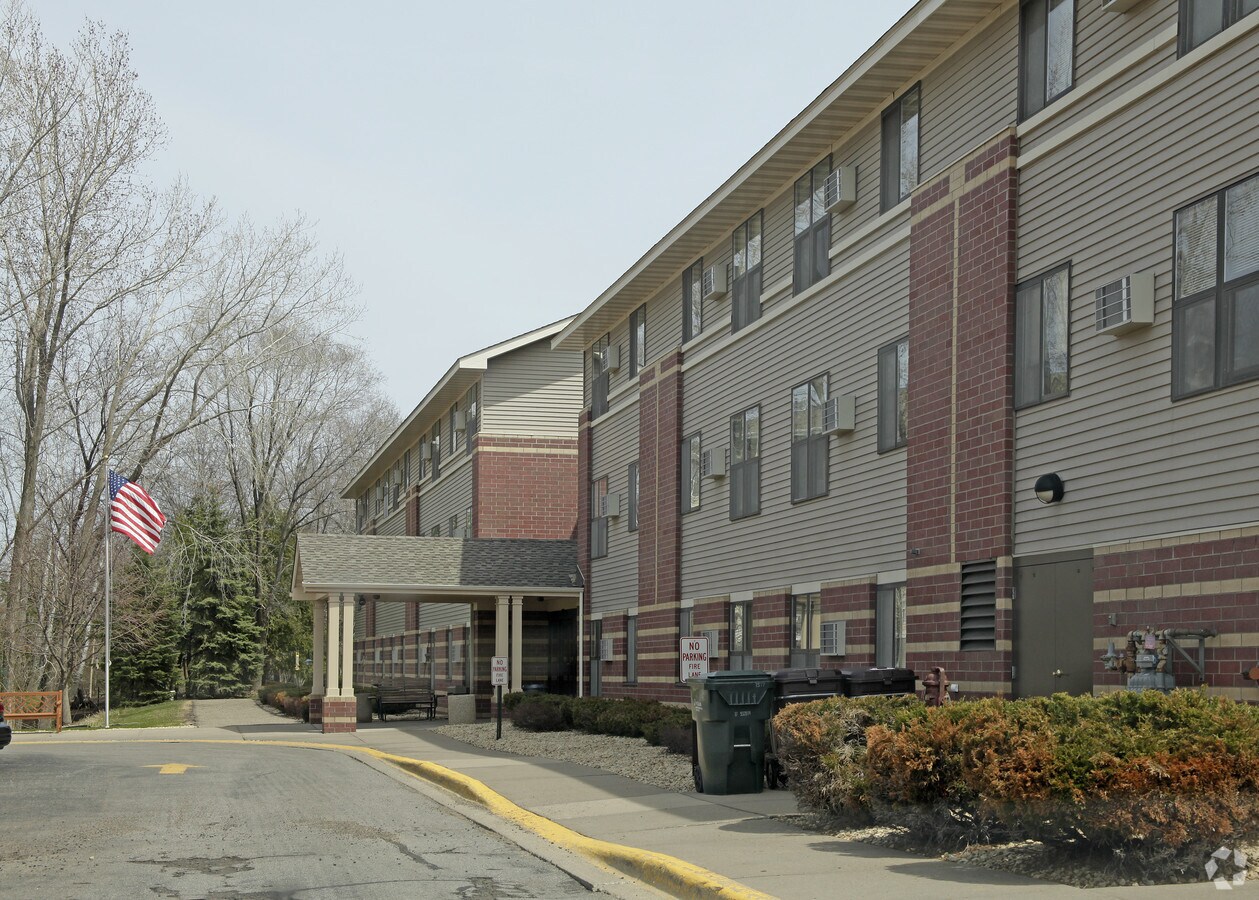 Photo - Oak Terrace