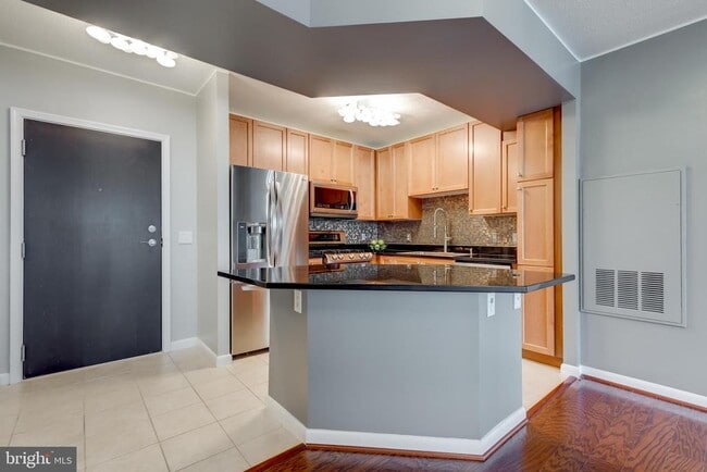 Photo - 851 N Glebe Rd Unit 1020