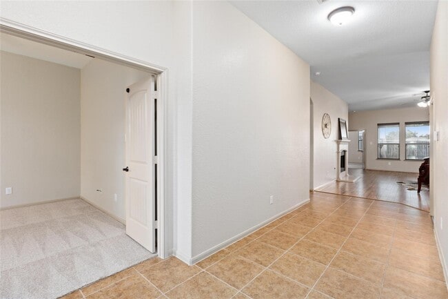 Building Photo - 2886 Aurelia Ln