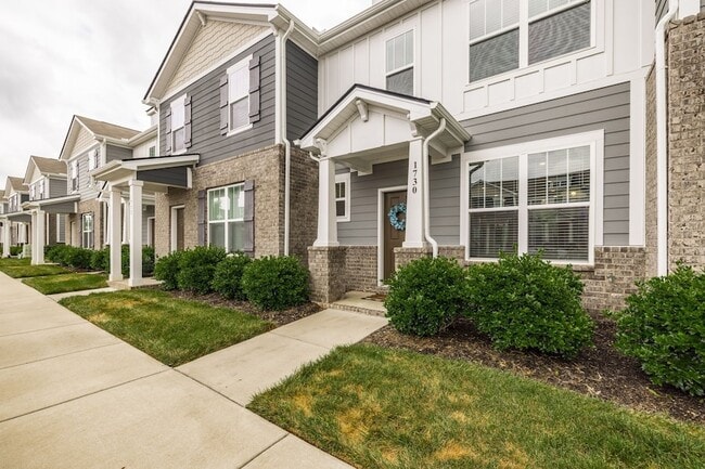 Photo - 1730 Frodo Wy