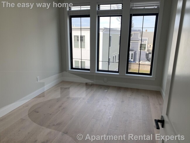 Photo - 157 Everett St Unit #302