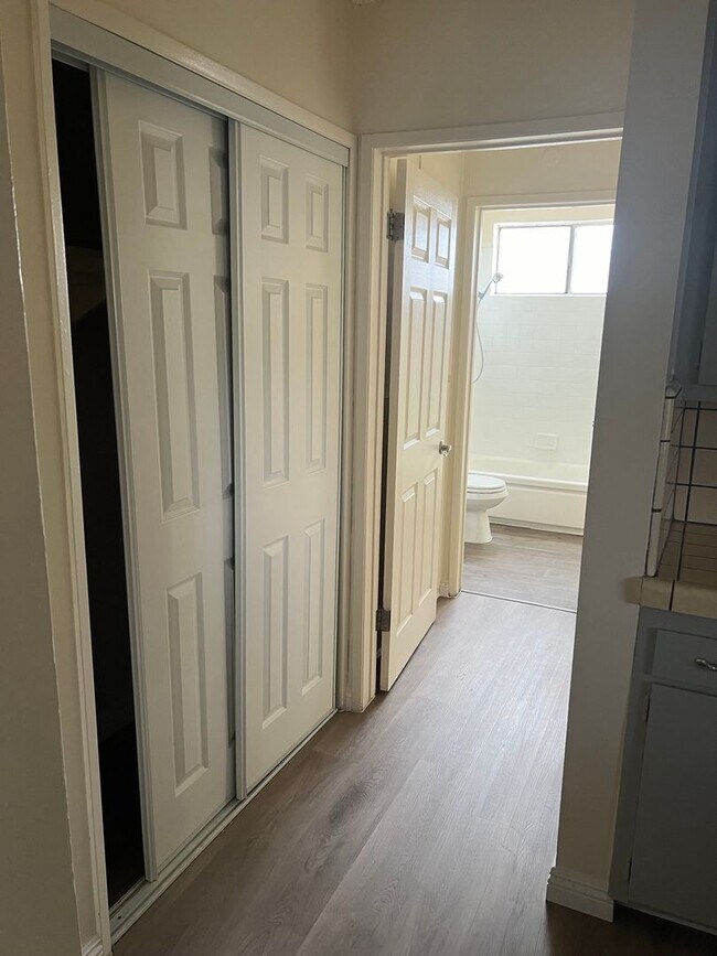 Photo - 221 W Tujunga Ave