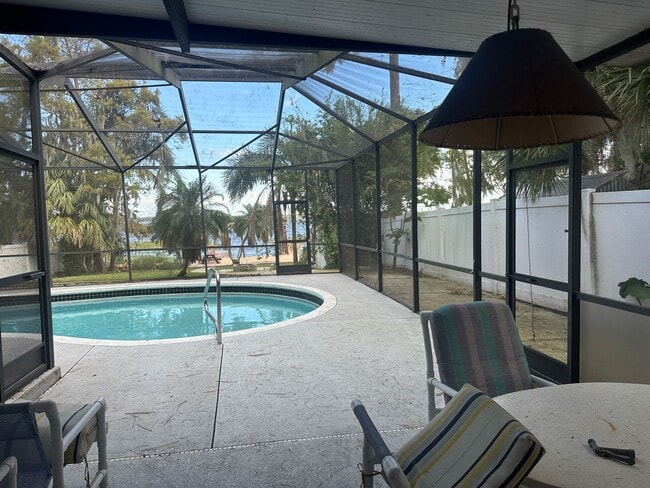 Photo - Lakefront 3 Bedroom 1 Bathroom in Haines City