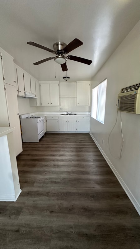 Photo - 6833 Sepulveda Blvd