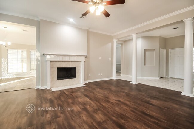 Photo - 2821 Alcot Ln