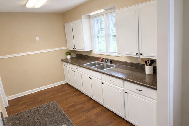 Photo - Large 3 Bed, 2 Bath Two-Story Home