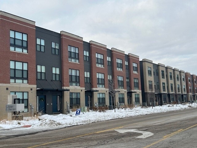 Building Photo - 314 Summit Cir