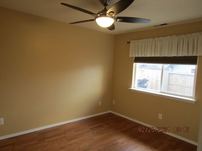 Photo - 3 bedroom 2 bathroom at the End of the cul-de-sac Home with RV Parking